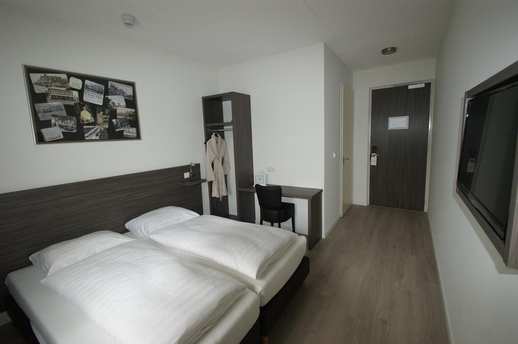 Hotel De Keizerskroon Amsterdam-Schiphol-Halfweg Rum bild